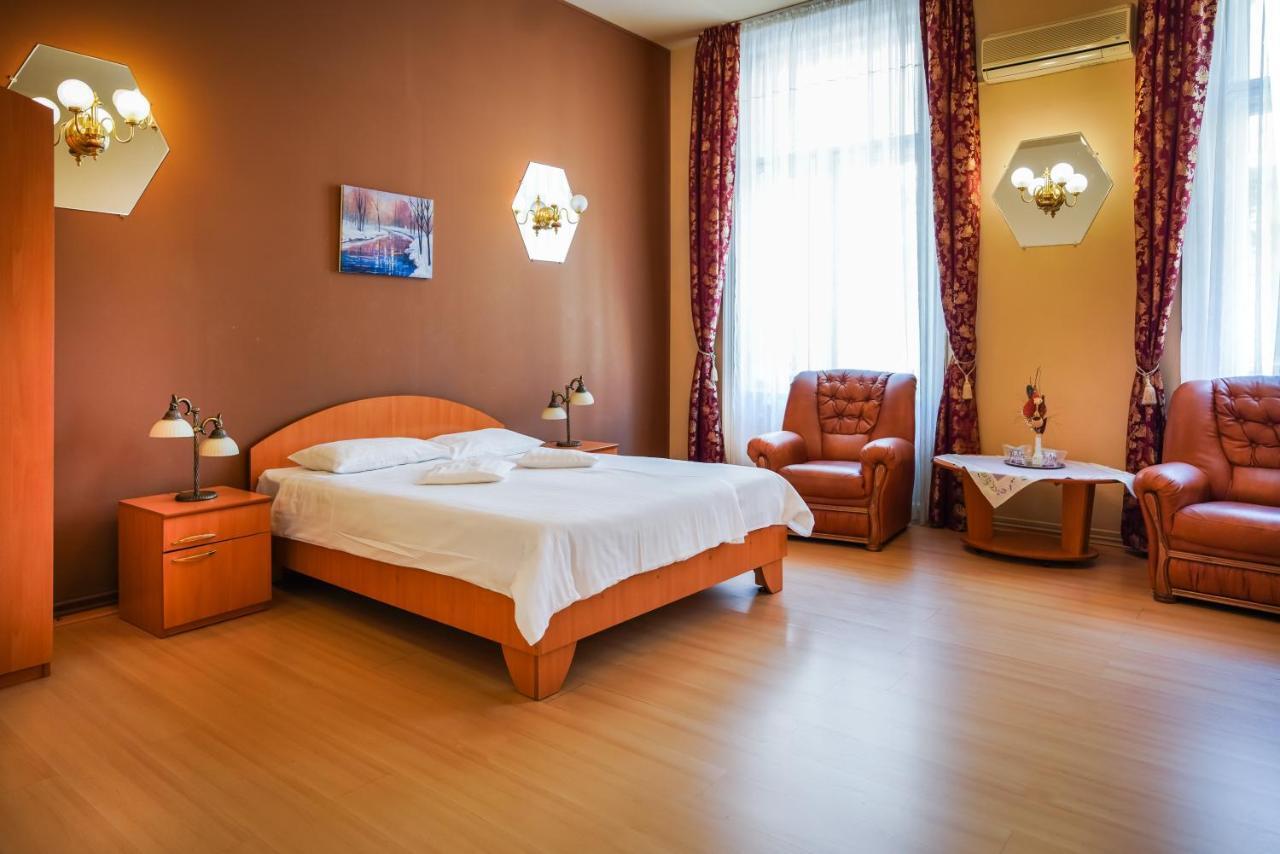 Hotel Agape Kaloşvar Dış mekan fotoğraf